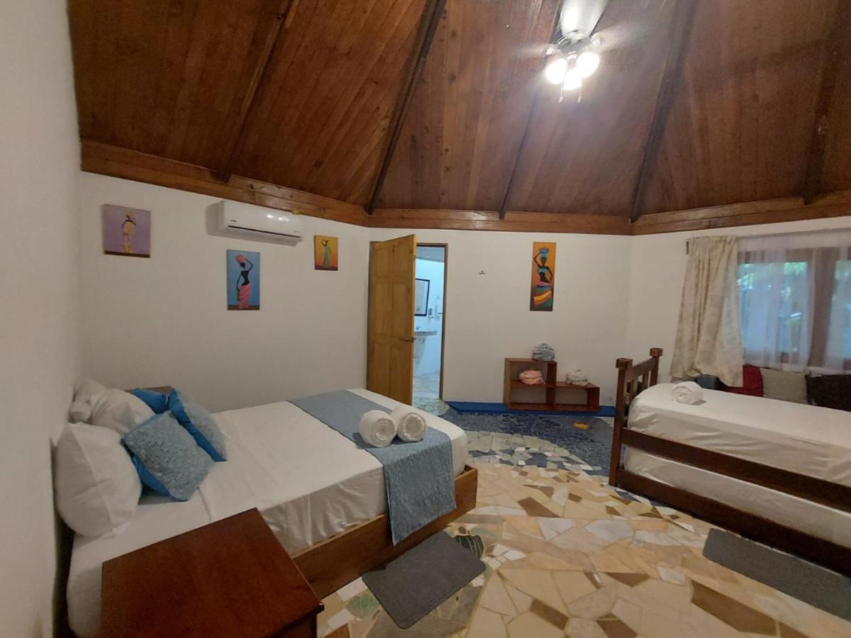 Casa Thirema Tortuguero Ξενοδοχείο Εξωτερικό φωτογραφία