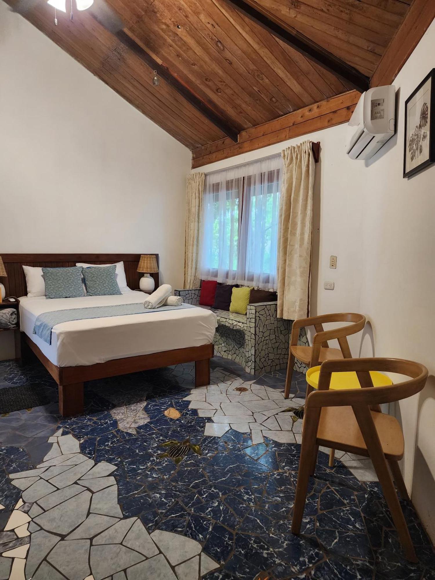 Casa Thirema Tortuguero Ξενοδοχείο Εξωτερικό φωτογραφία