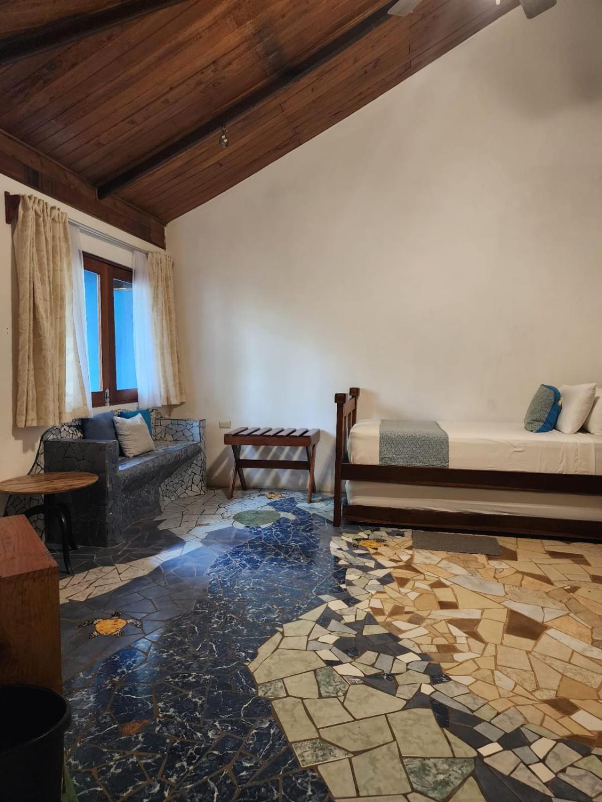 Casa Thirema Tortuguero Ξενοδοχείο Εξωτερικό φωτογραφία