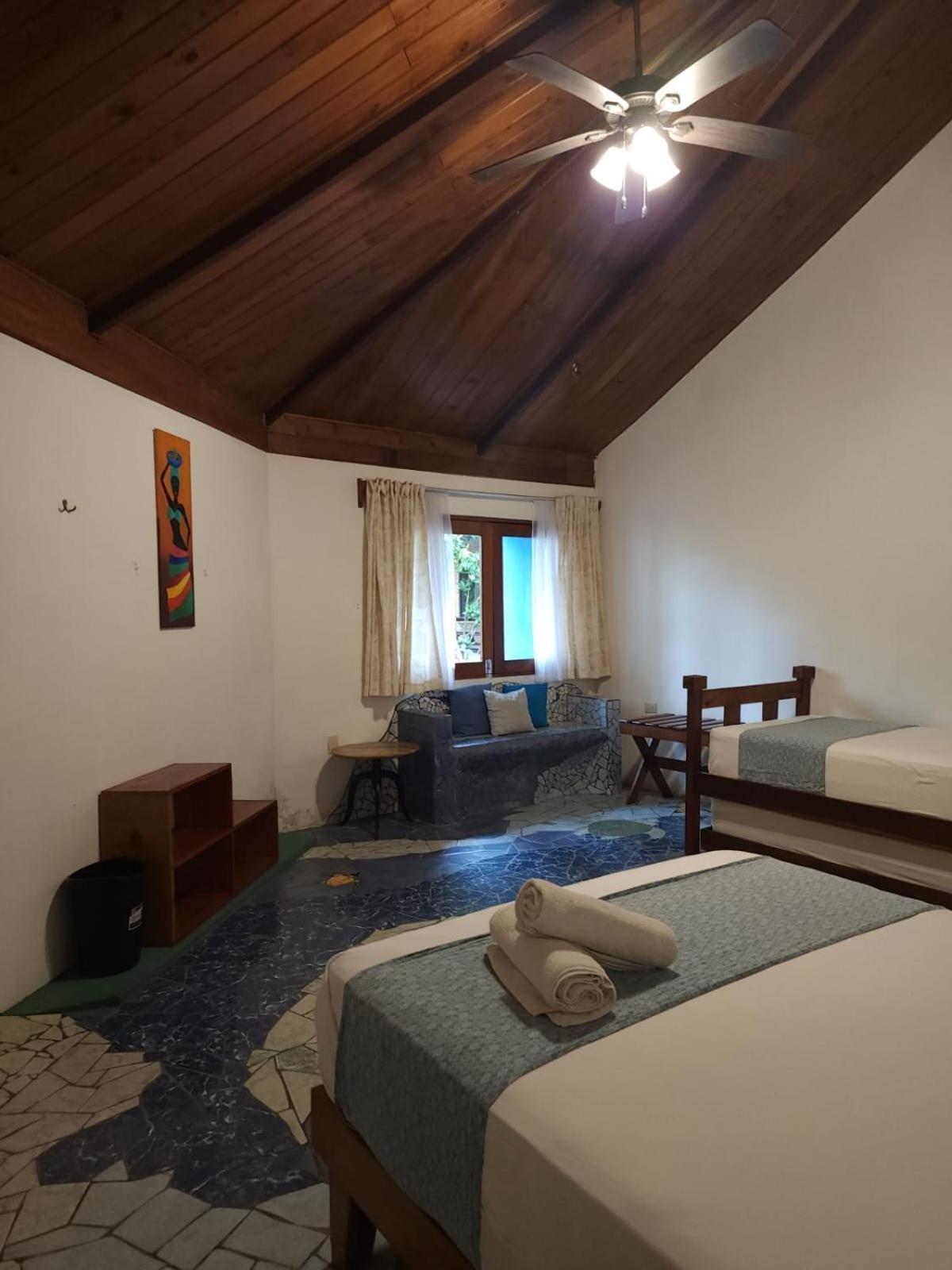 Casa Thirema Tortuguero Ξενοδοχείο Εξωτερικό φωτογραφία